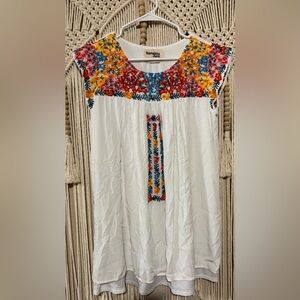 Savanna Jane Women’s Embroidered top S White Boho Peasant Floral Cottagecore